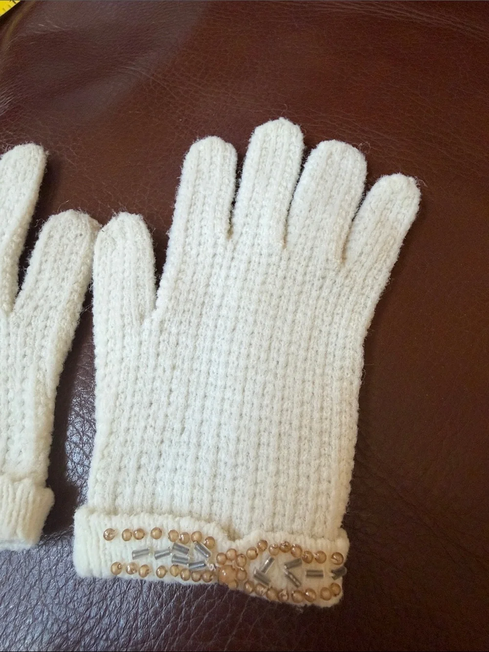 Collectable 1950’s Cream Knit Beaded Trim Baby Gloves